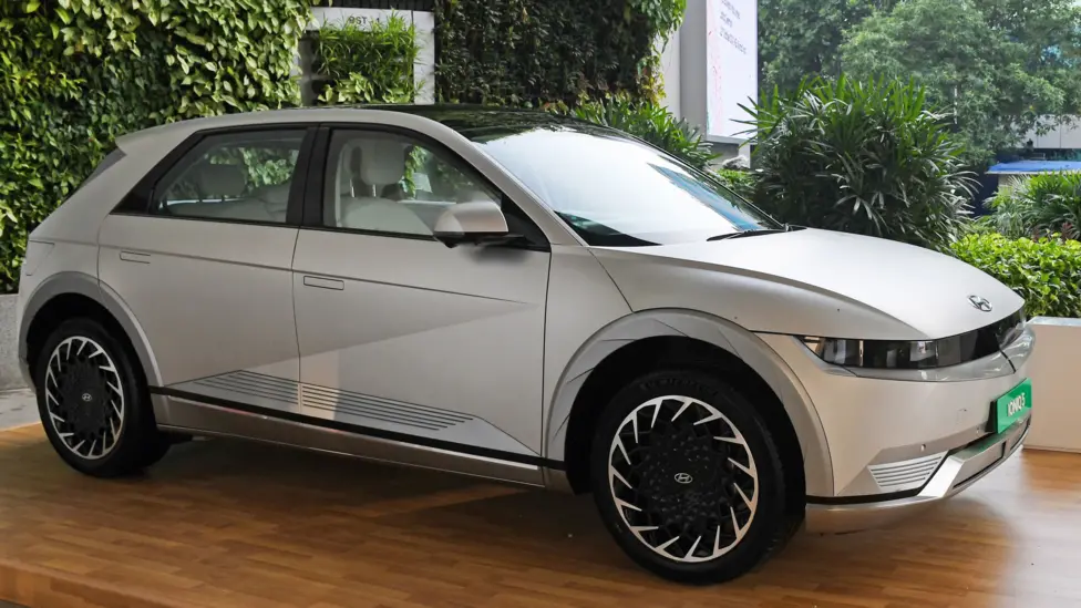 Indian Electric Vehicle Market Grows 25%, Fuel Price Rises Drive Adoption
