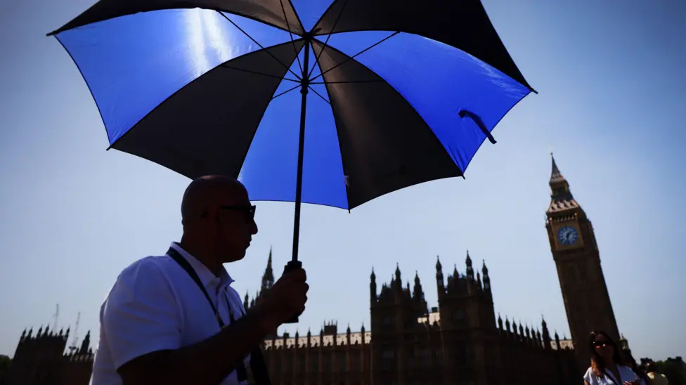 England Reaches 34.8C, Eyes 35C as May Heat Record Continues to Break