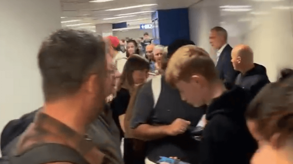EasyJet Passengers Stranded in Milan Due to Border Control Queues