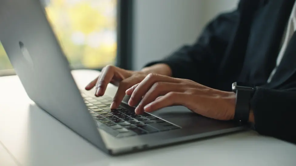MI5 Warns Chinese Spies Exploit Job Websites to Target UK Government Staff