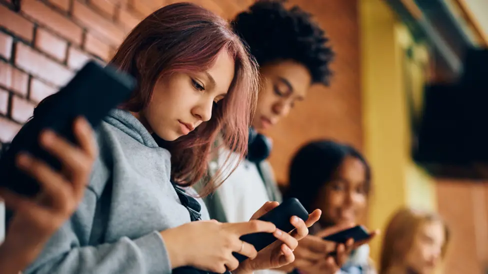 US Social Media Giants Face Lawsuits Over Child Safety, Addiction, and Scams